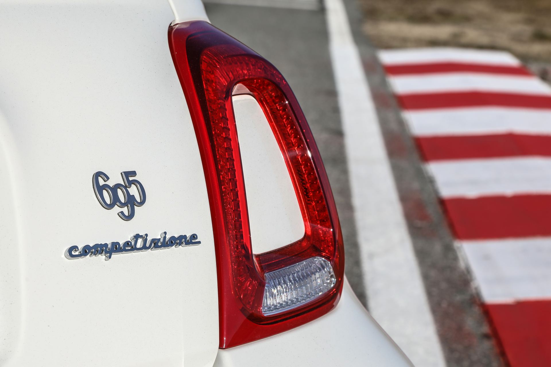 2024 abarth 695 competizione badge white