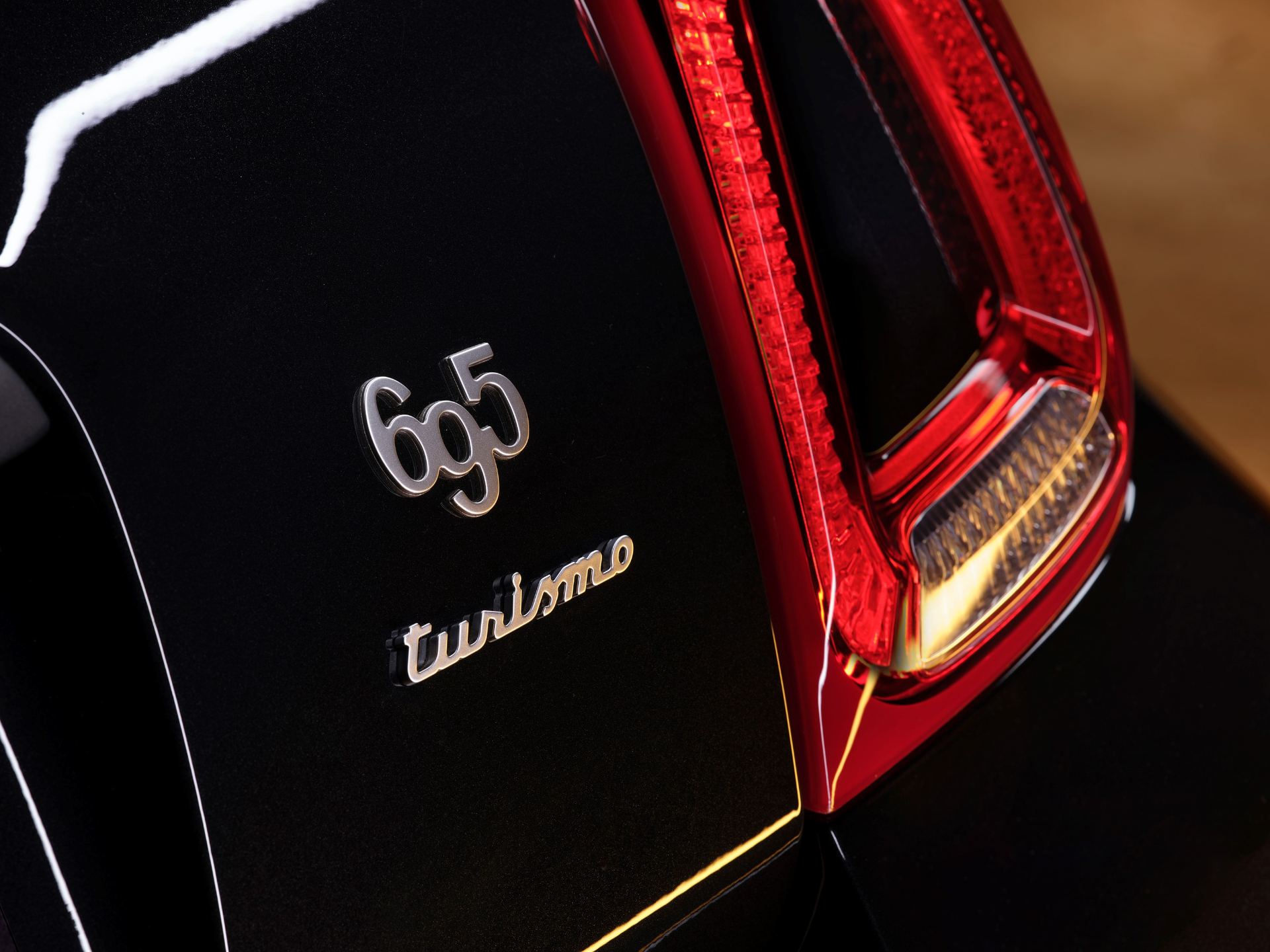 2024 abarth 695 turismo badge black