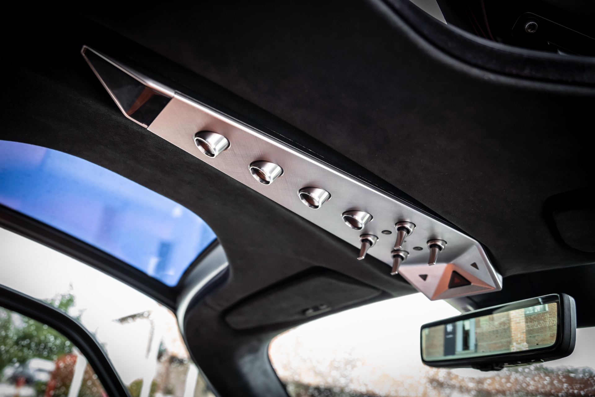 2024 alfa romeo 33 stradale interior roof switch panel