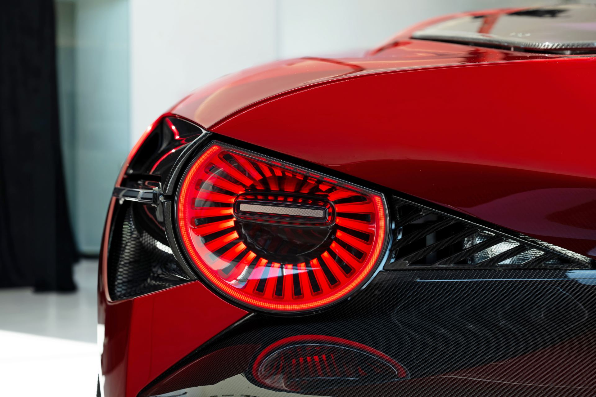 2024 alfa romeo 33 stradale taillight