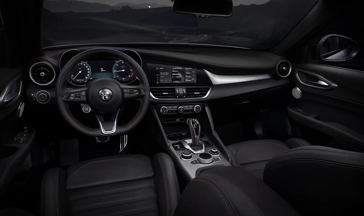 2026 alfa romeo giulia interior dashboard