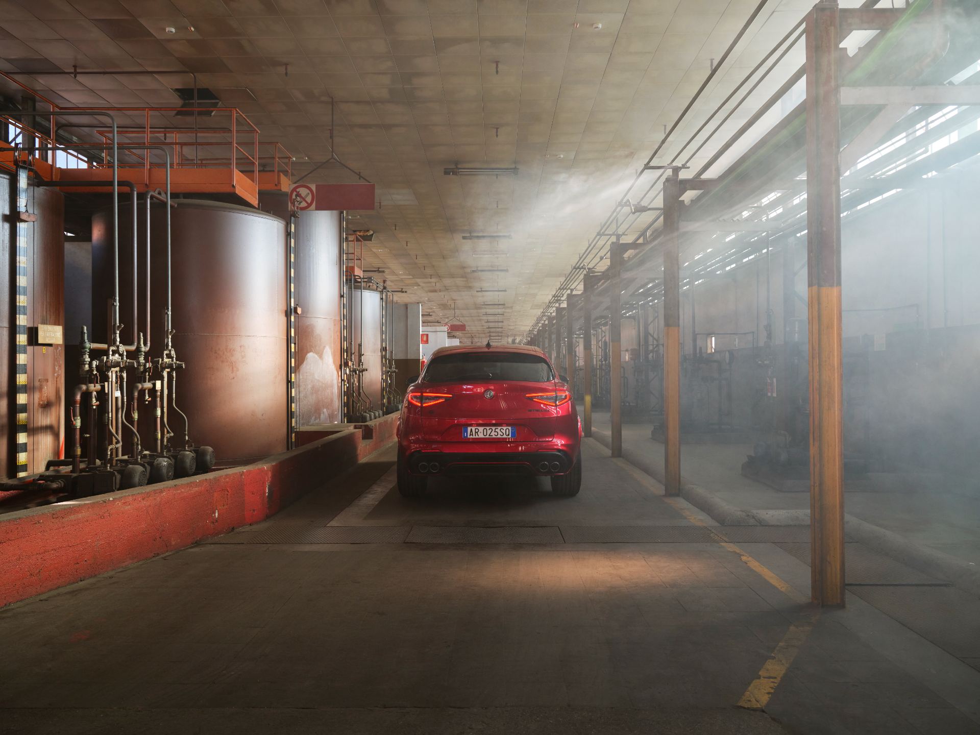 2026 alfa romeo stelvio quadrifoglio collezione rear industrial red