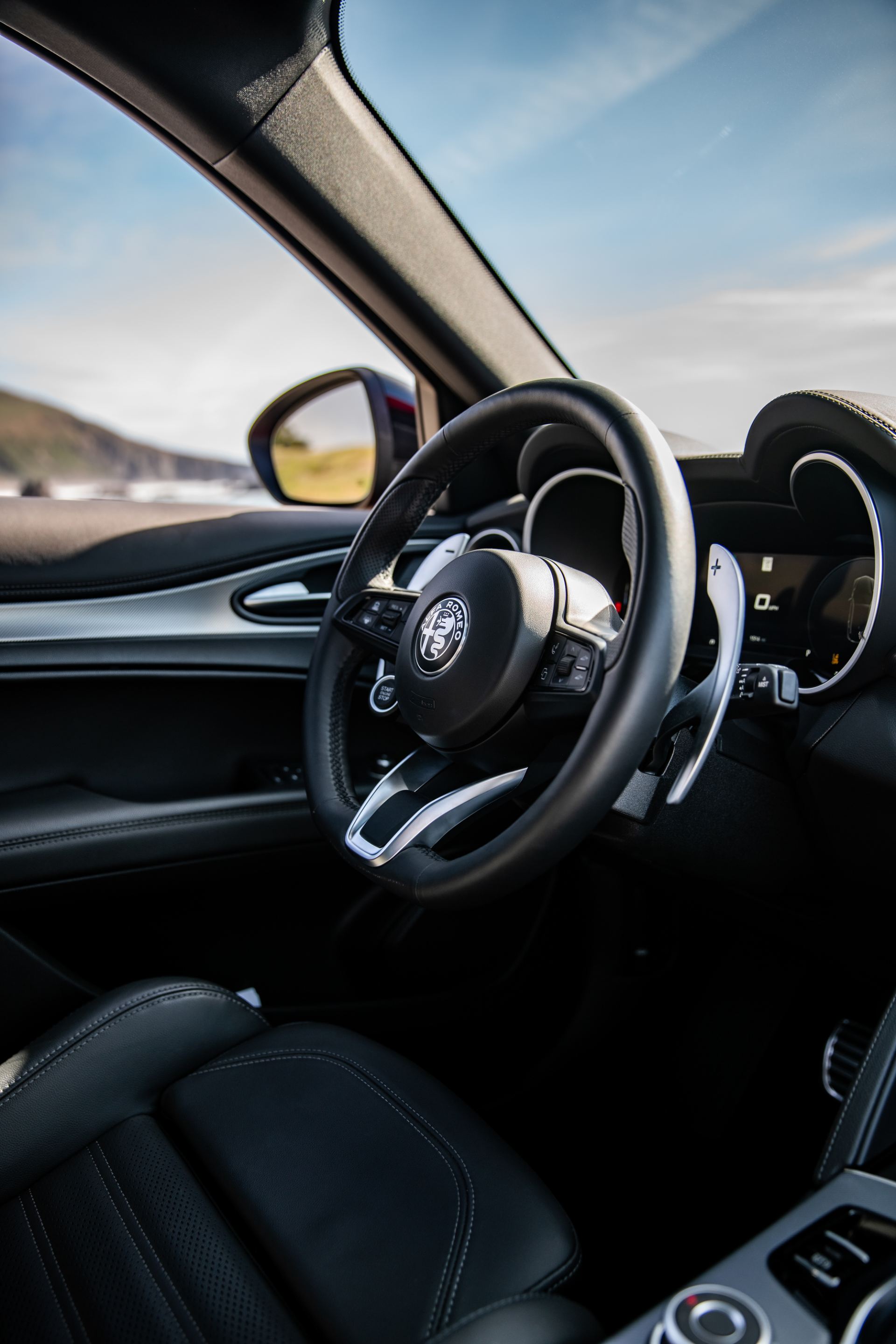 2026 alfa romeo stelvio interior steering wheel