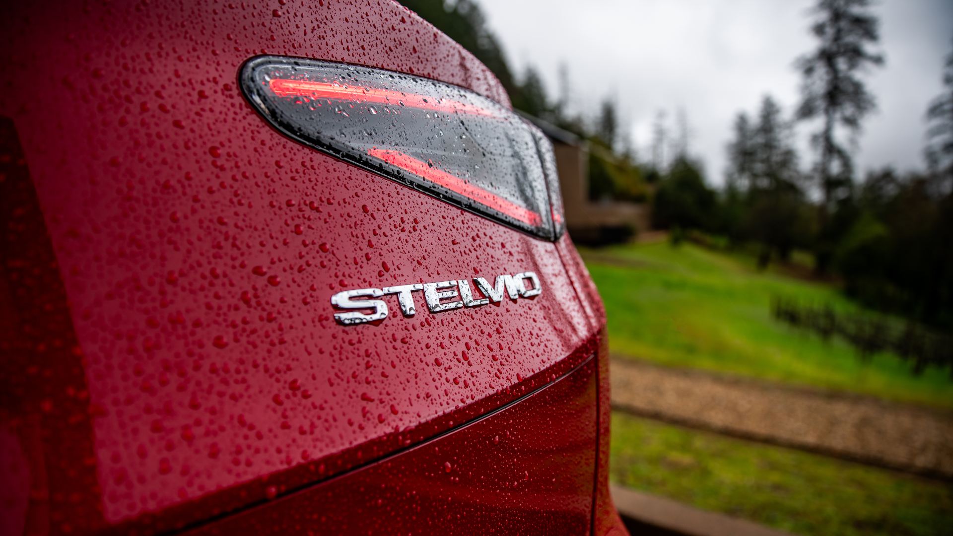 2026 alfa romeo stelvio taillight badge red