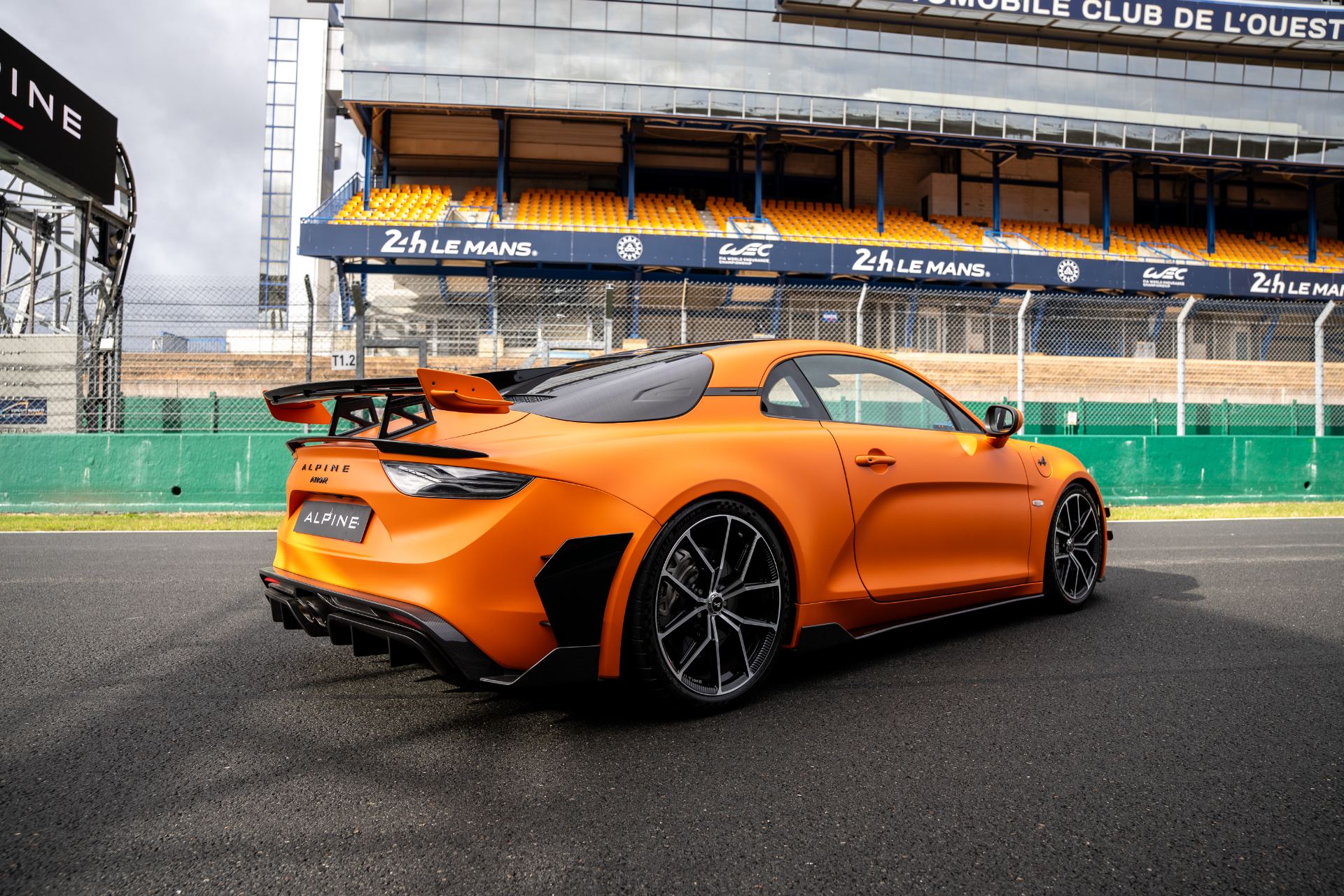 2026 alpine a110 r ultime rear three quarter le mans orange