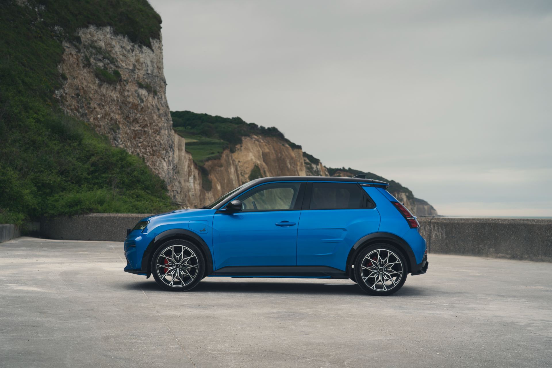 2026 alpine a290 side profile coast blue