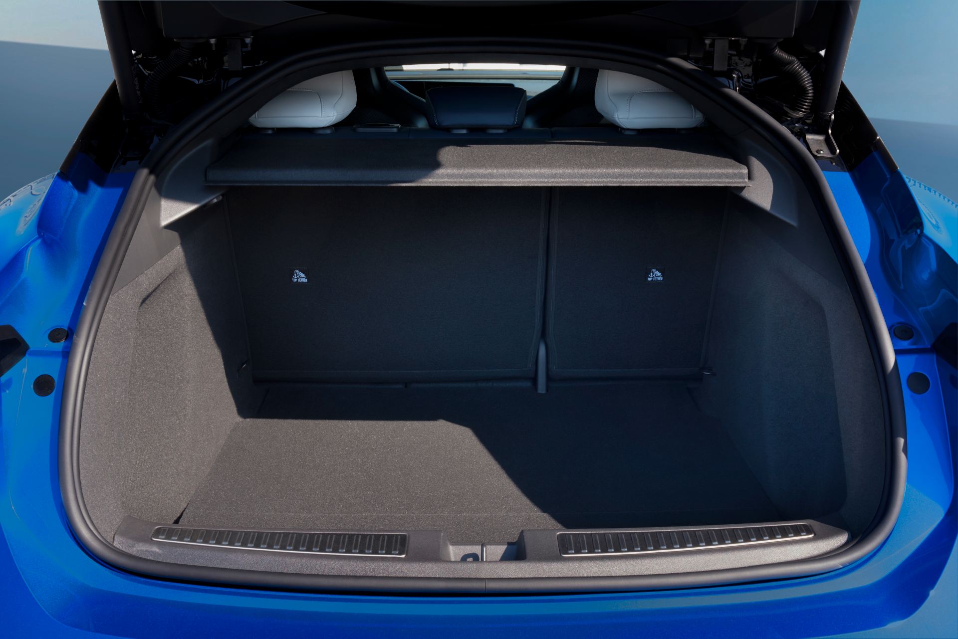 2026 alpine a390 gts cargo space