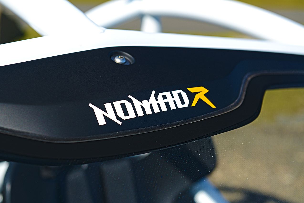 ariel nomad r badge