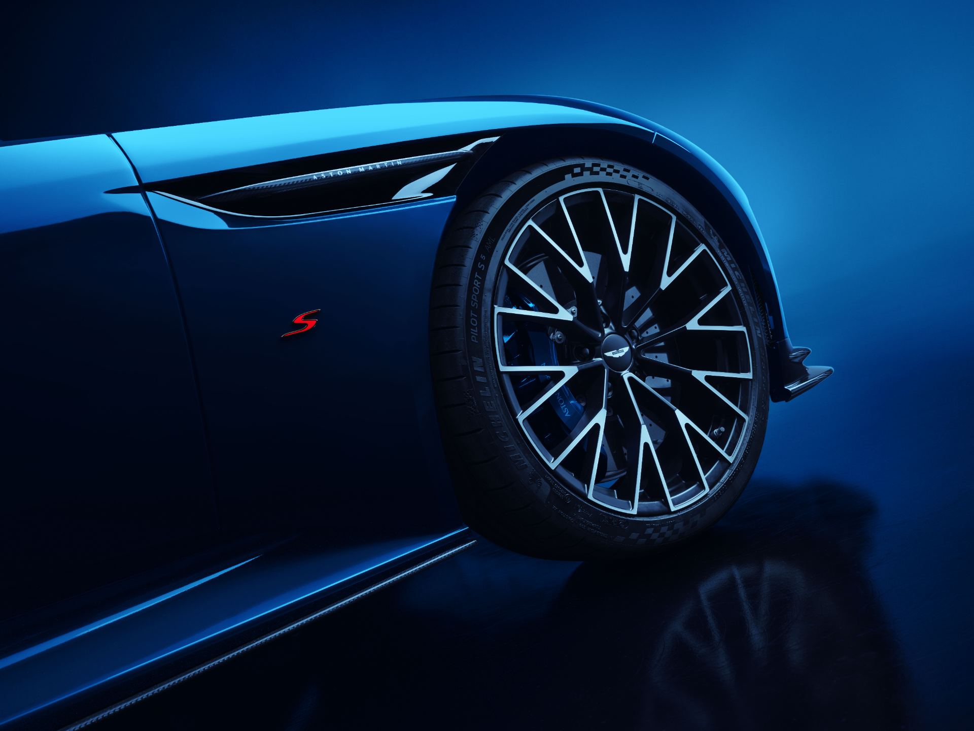 2026 aston martin db12 s wheel s badge