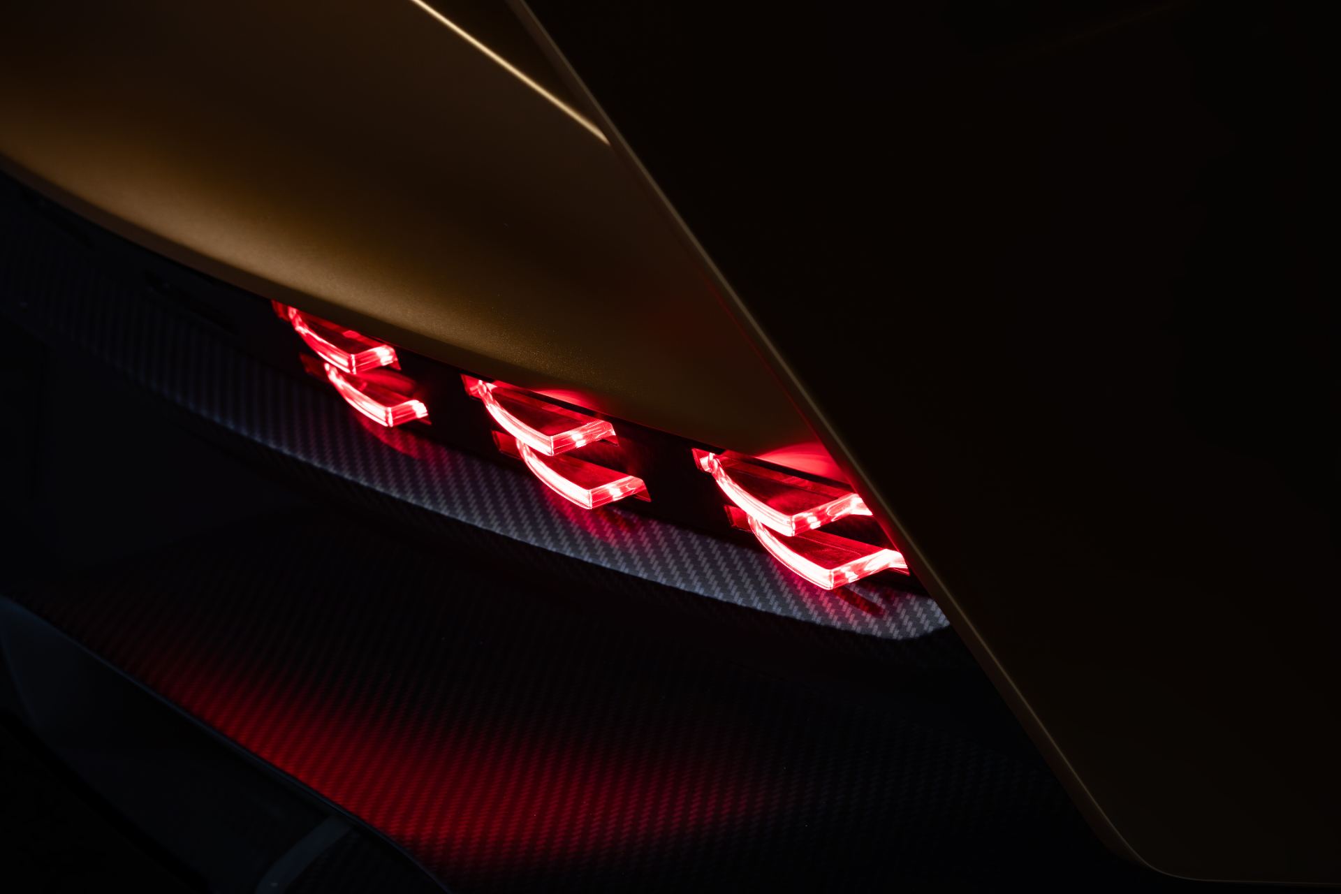 2026 aston martin valiant taillight