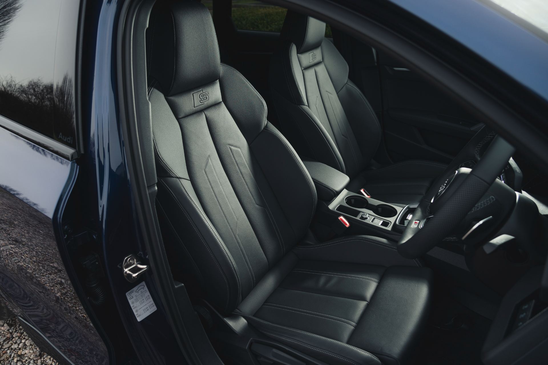 2025 audi a3 sportback tfsi e interior front seats