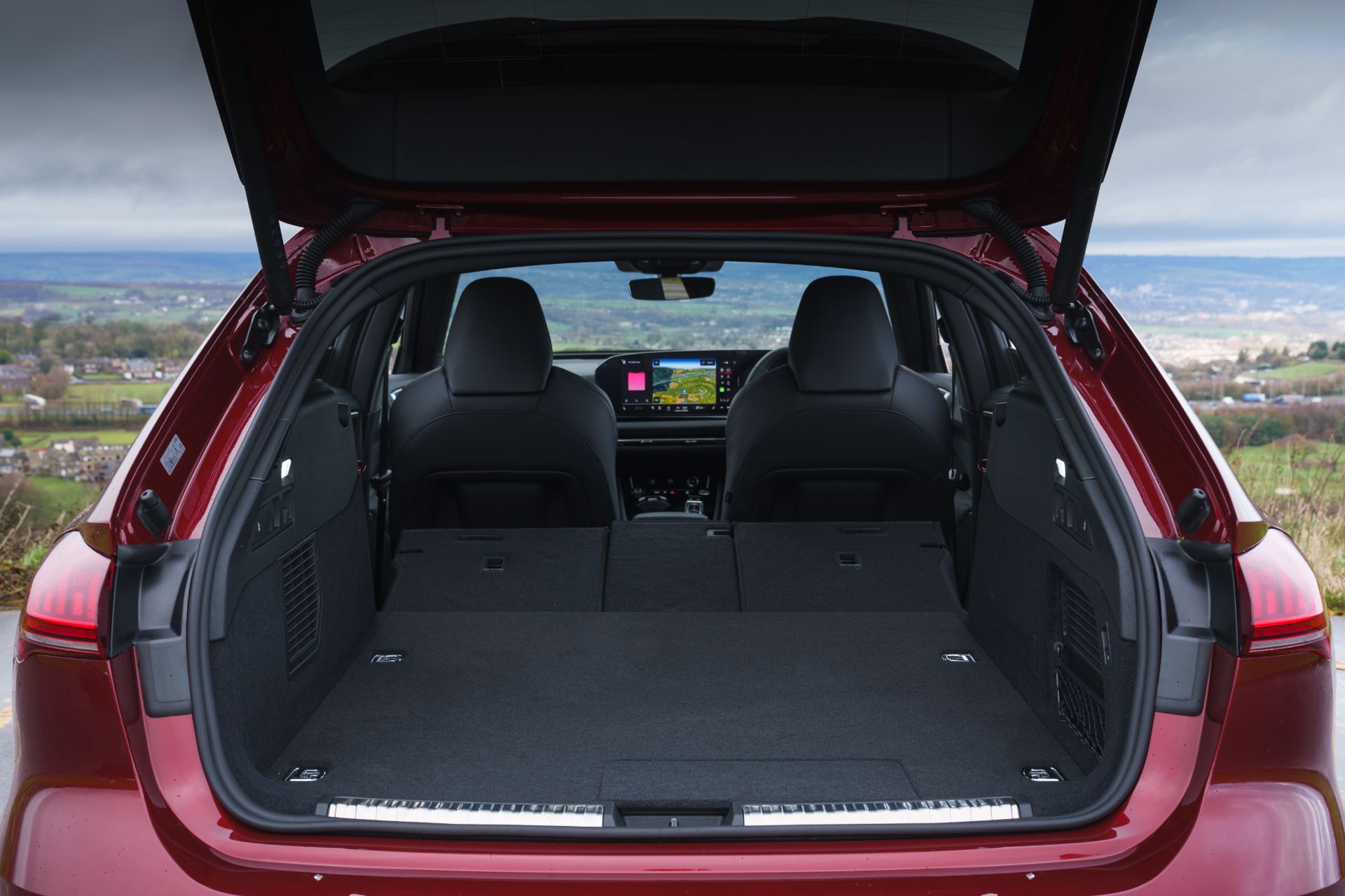 audi a5 avant cargo space seats folded