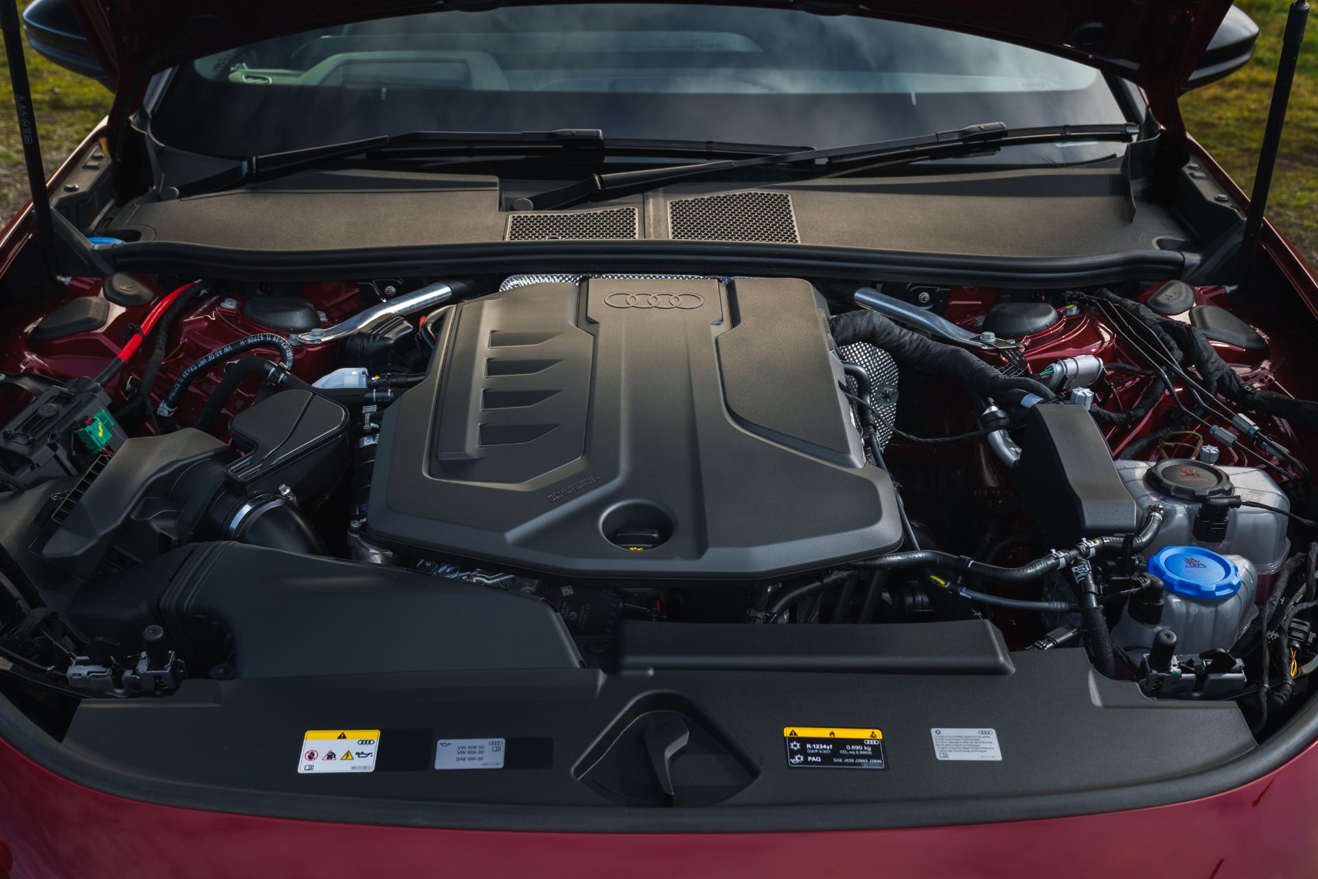 audi a5 avant engine bay