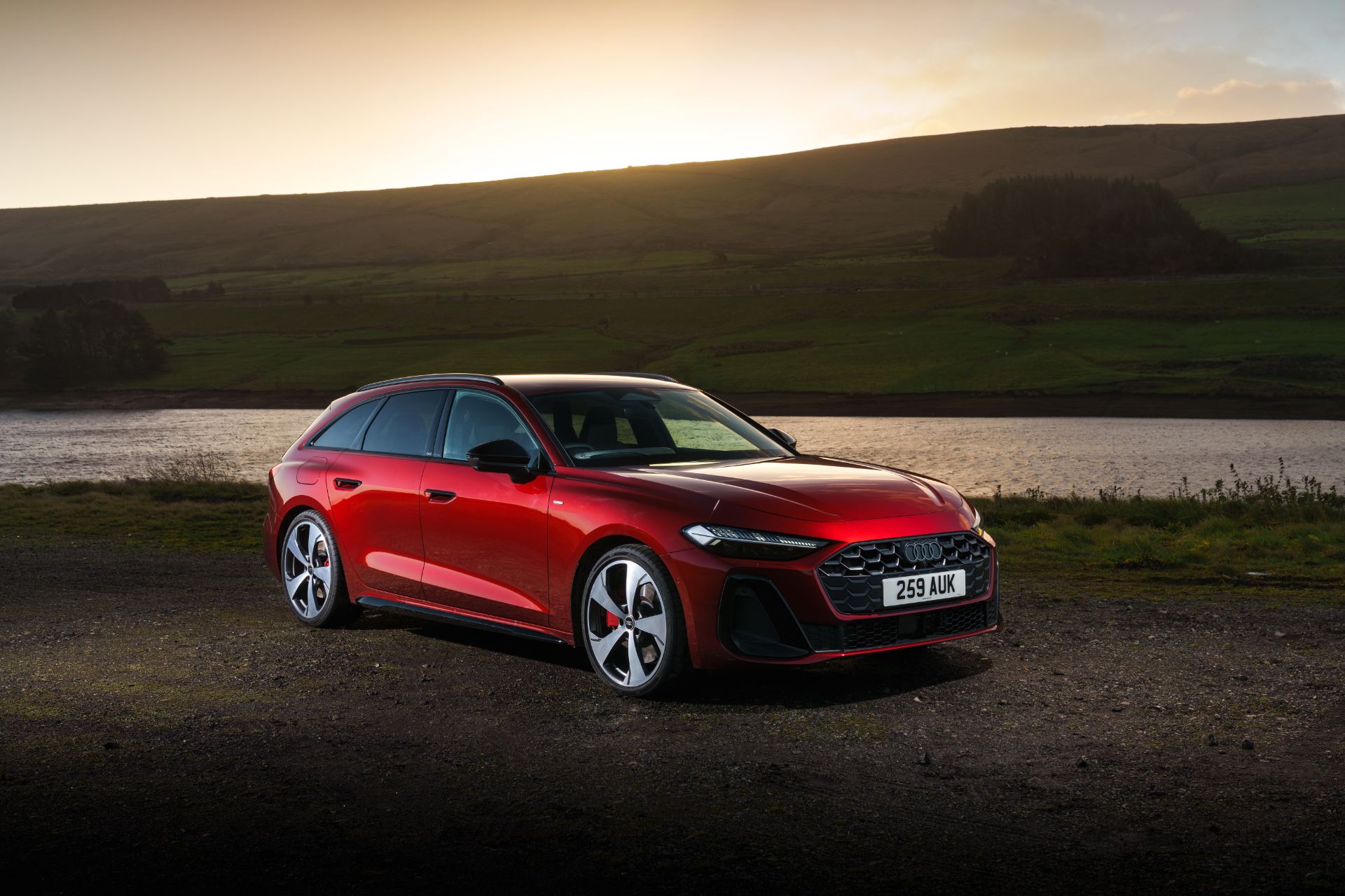 audi a5 avant front three quarter reservoir red