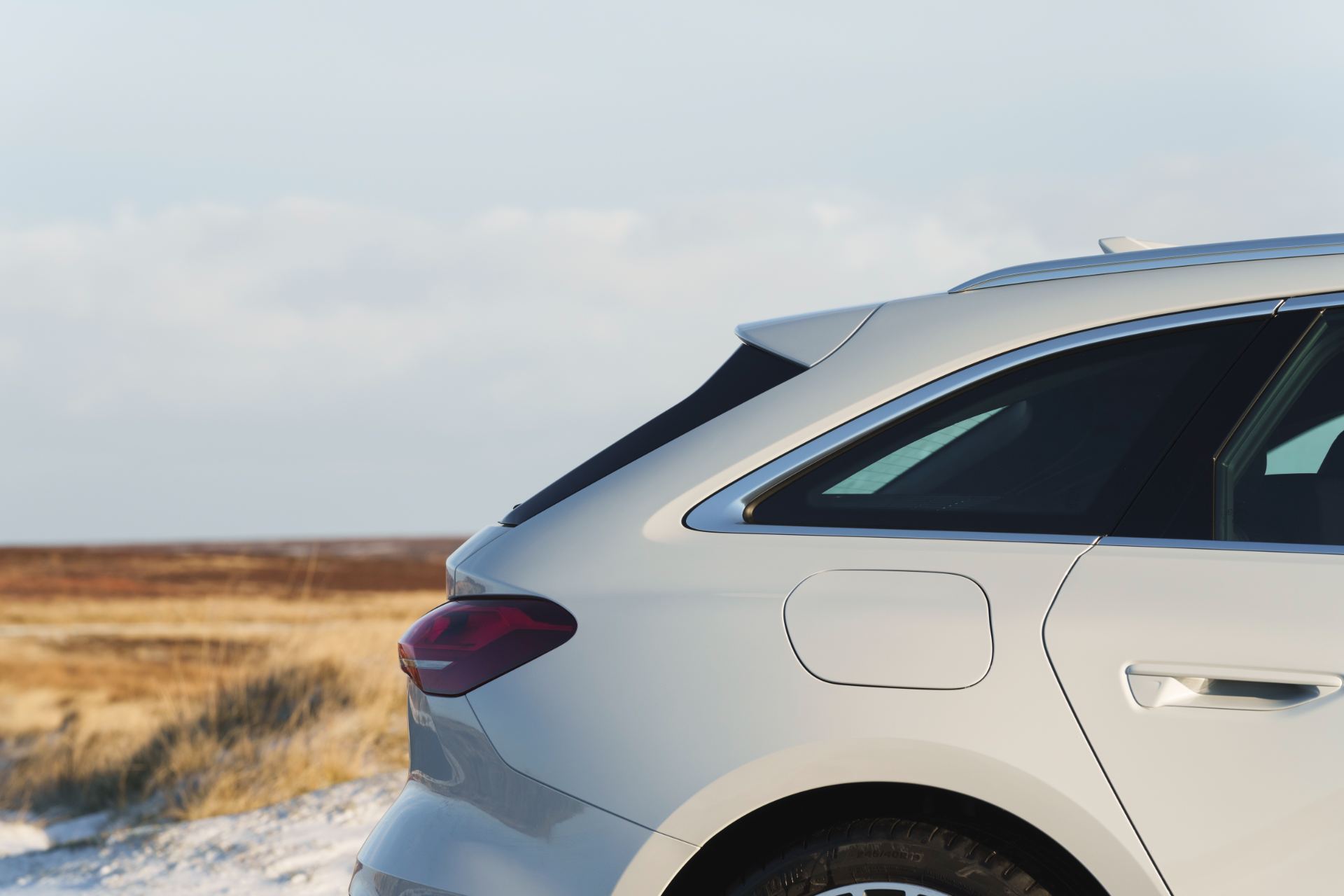 audi a5 avant rear quarter detail white