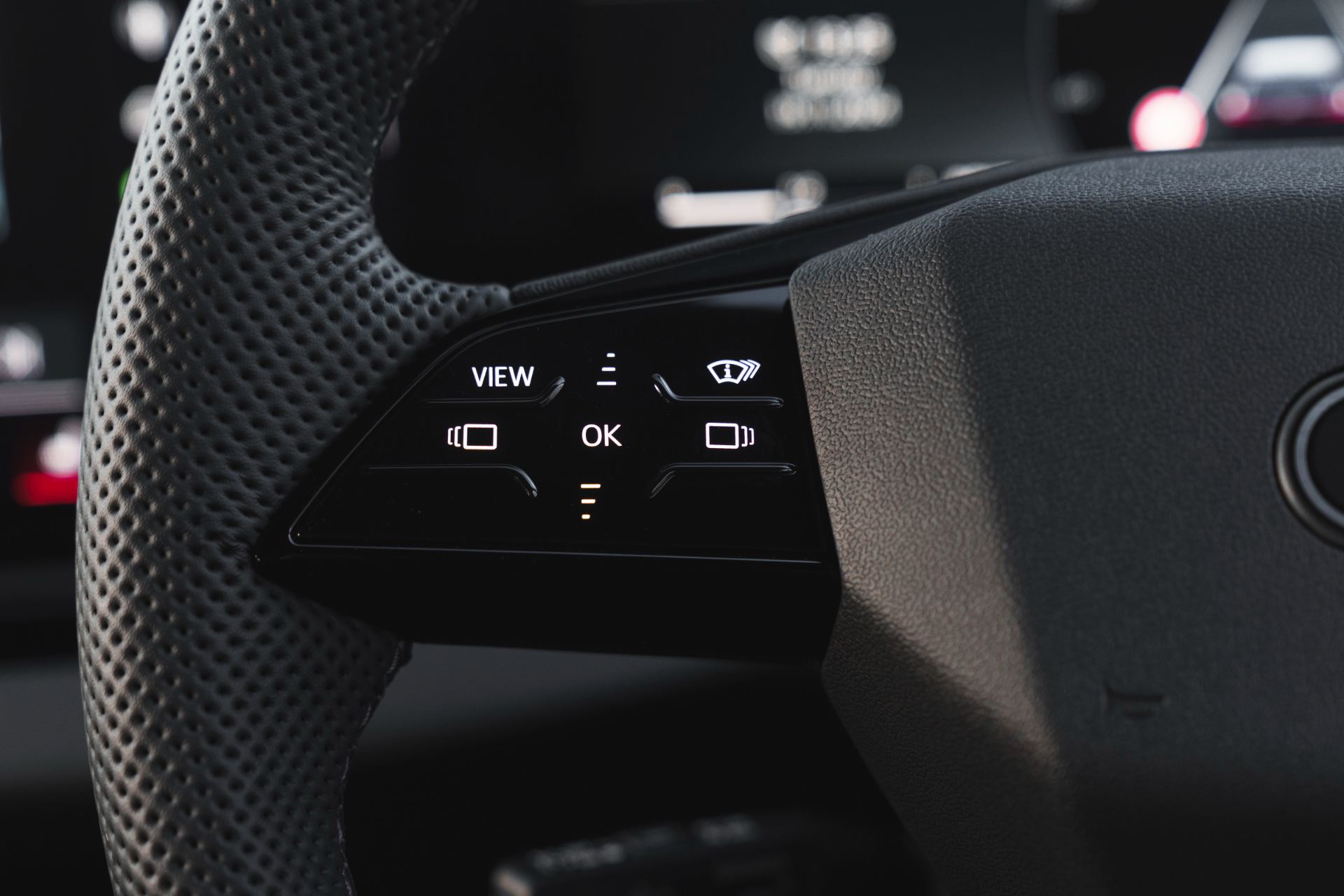 audi a5 saloon steering wheel controls