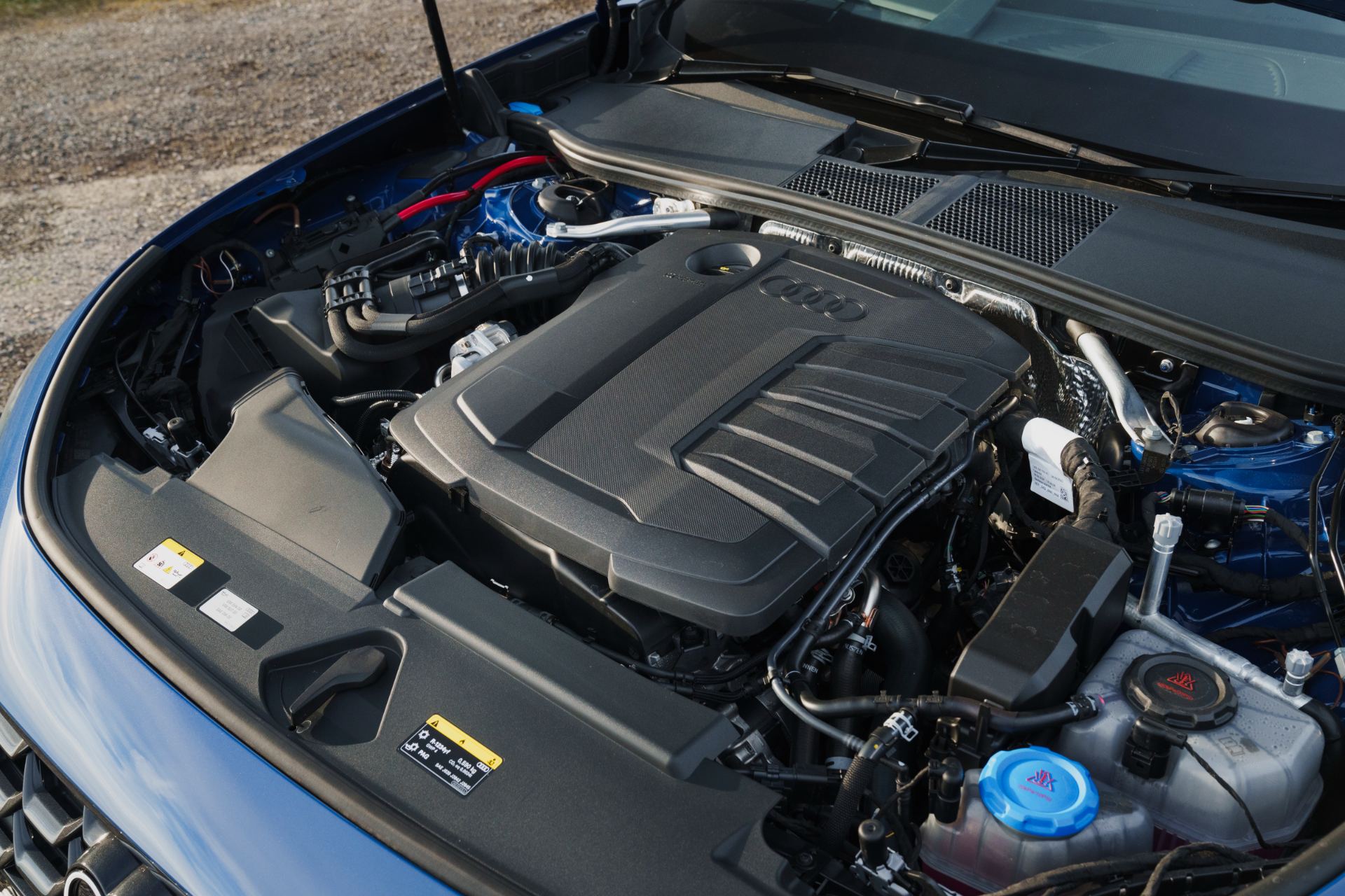 audi a5 saloon engine bay