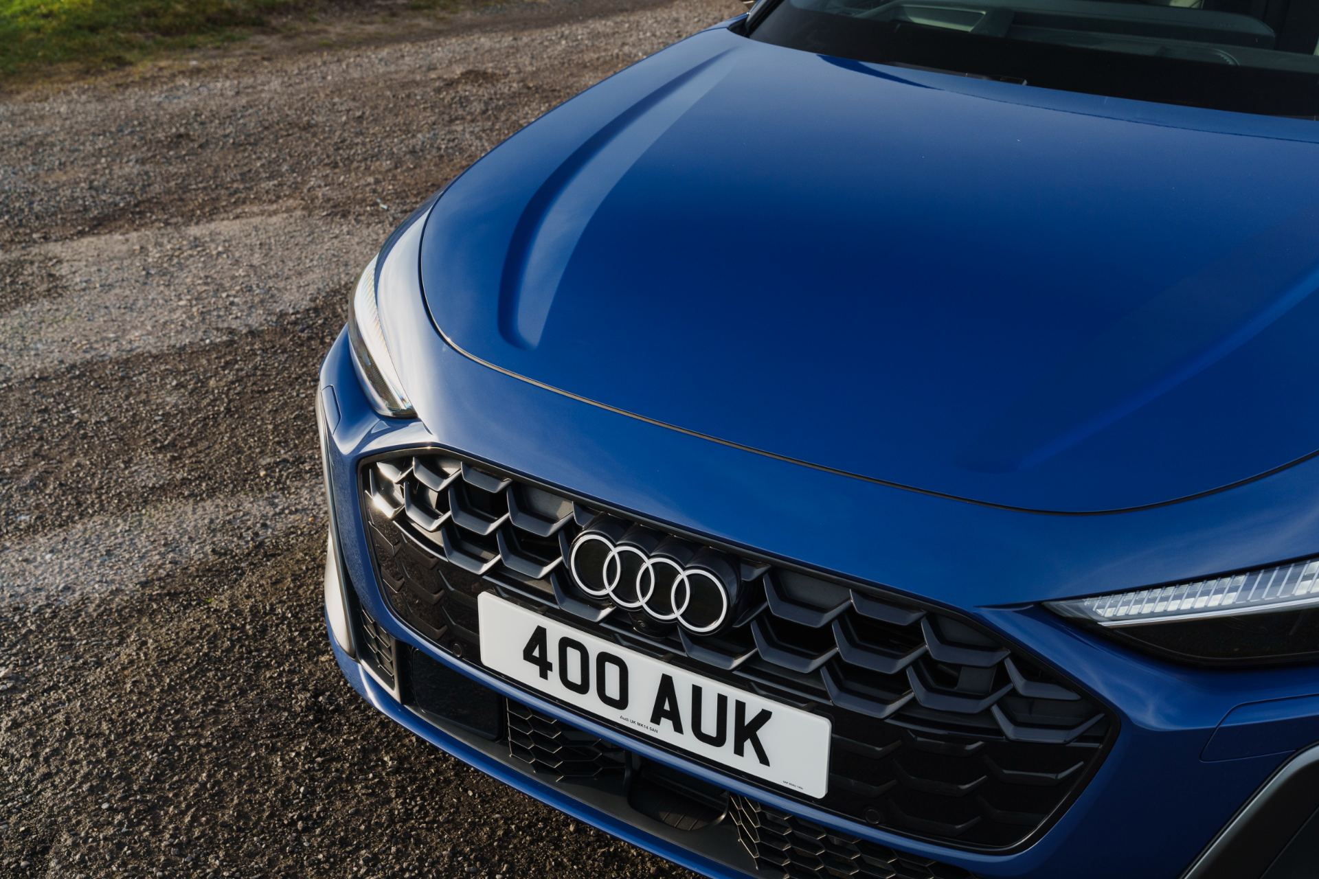 audi a5 saloon bonnet grille blue