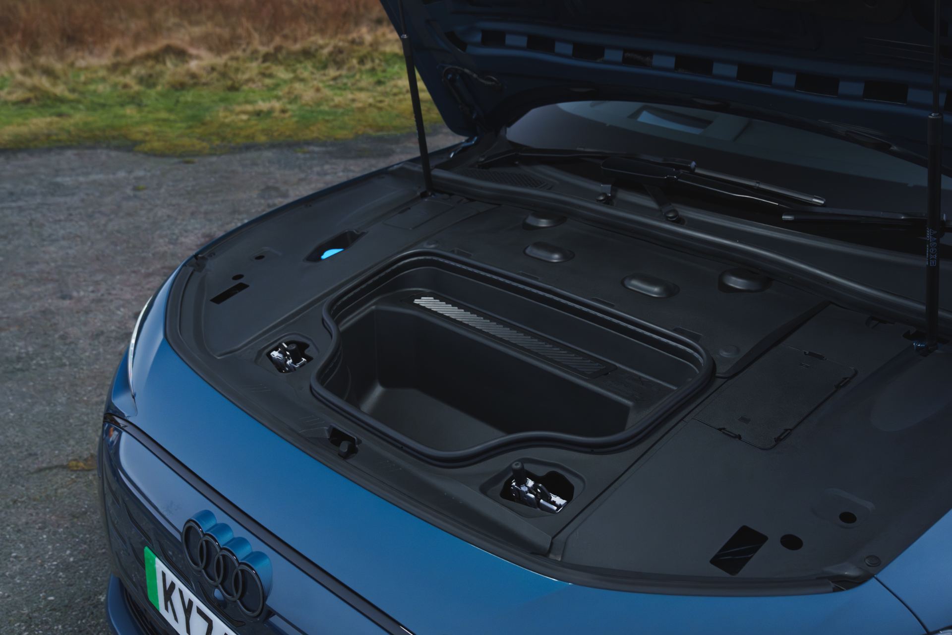 2026 audi a6 avant e tron front trunk