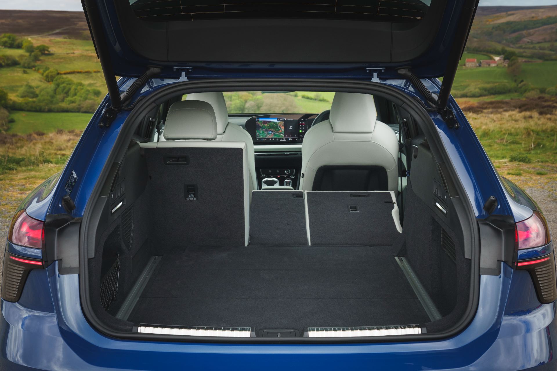 2026 audi a6 avant cargo space seats folded