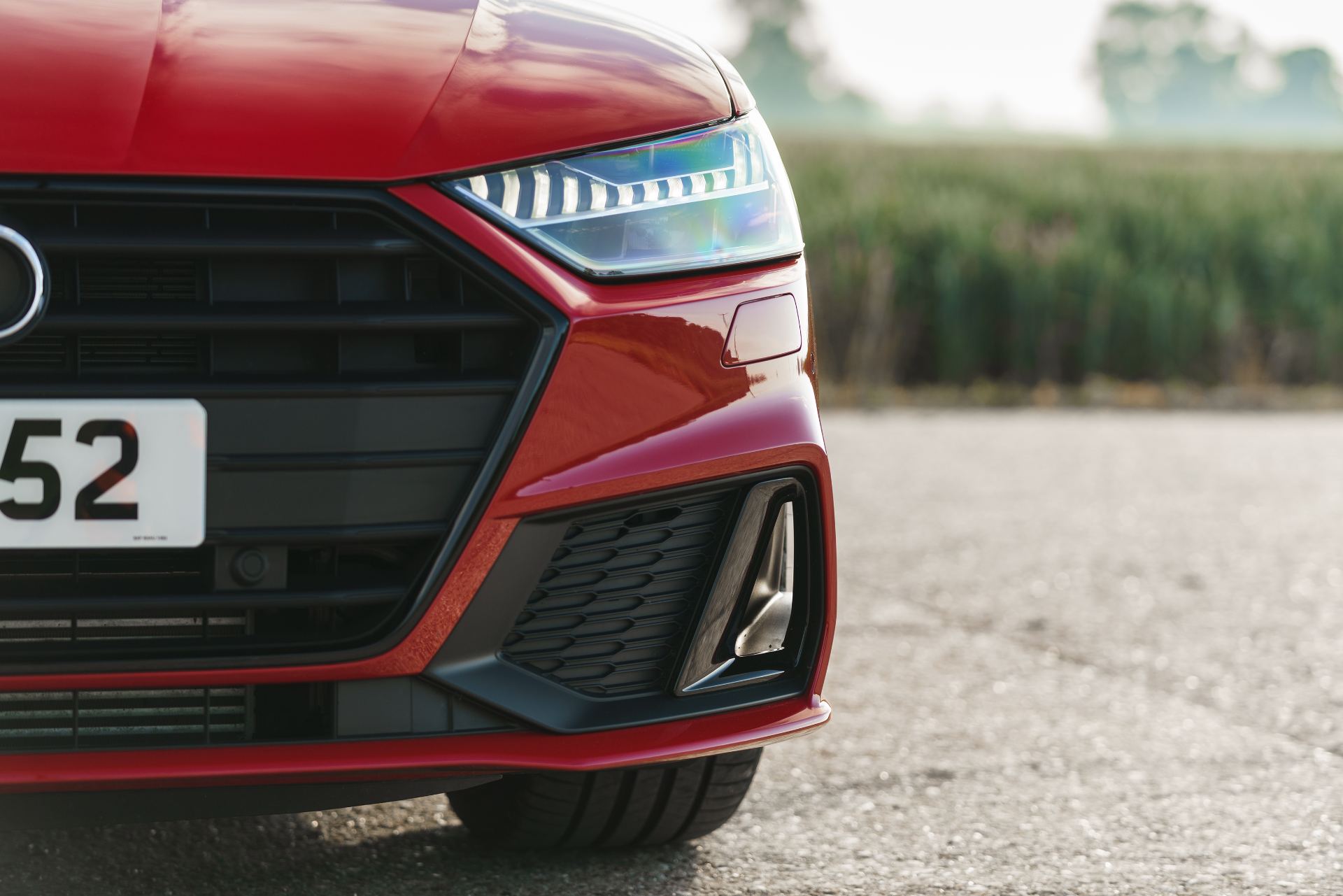 2025 audi a7 sportback headlight red