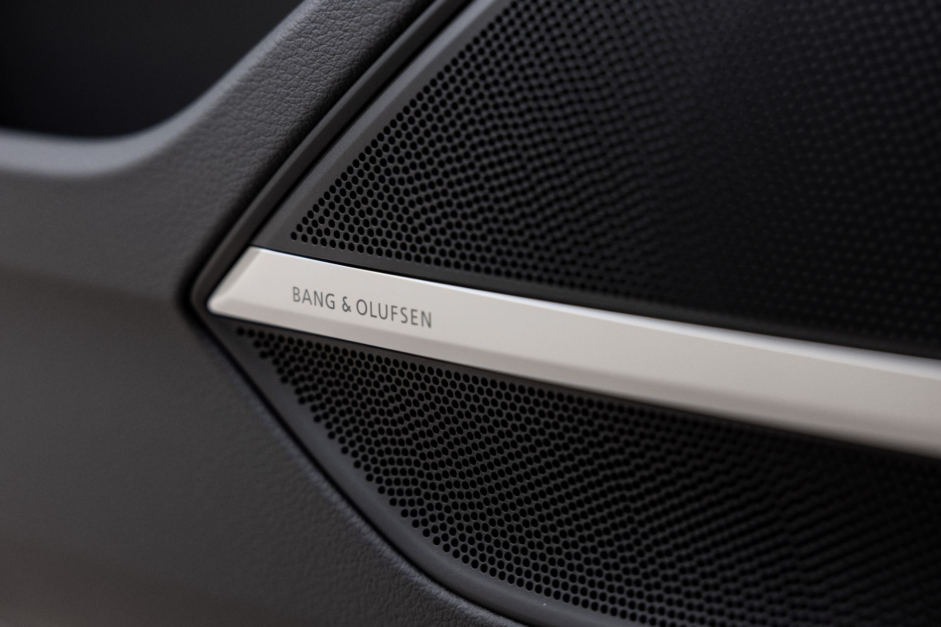 audi a8 l bang and olufsen speaker