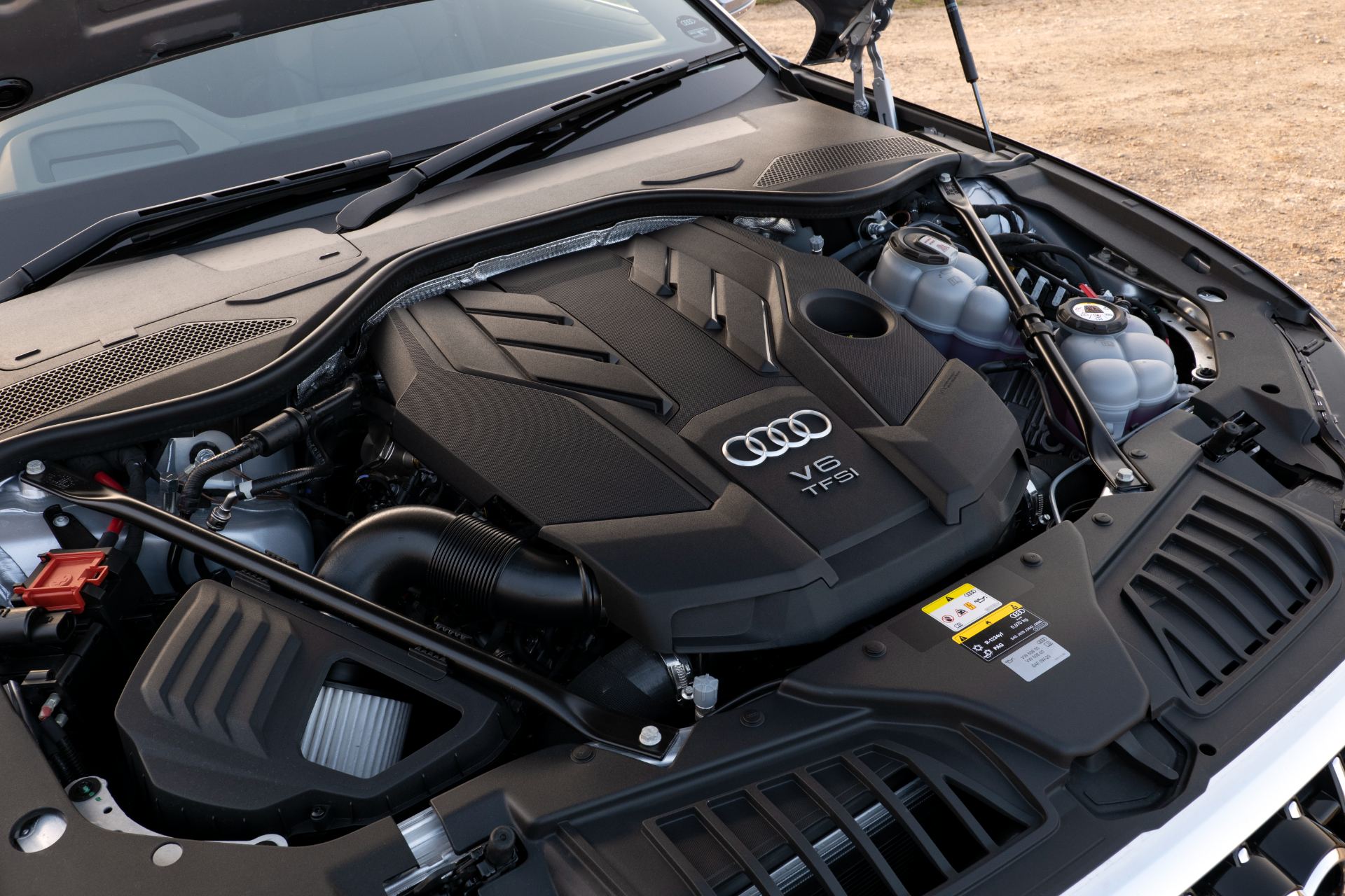 2025 audi a8 60 tfsi e engine bay