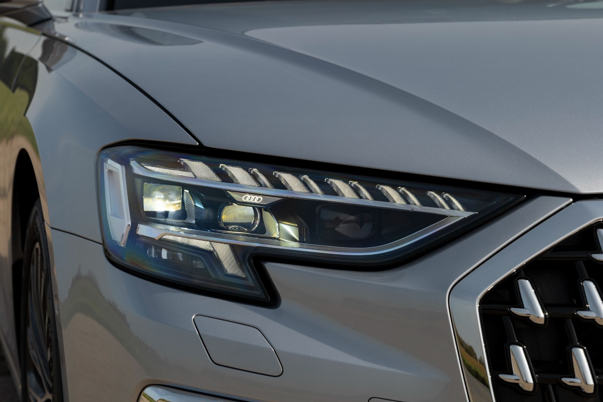 2025 audi a8 60 tfsi e headlight silver