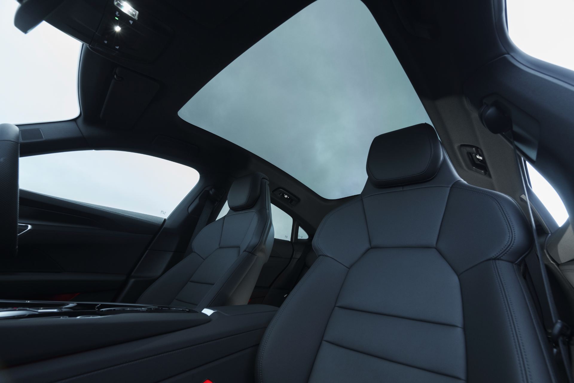 2026 audi e tron gt quattro panoramic roof