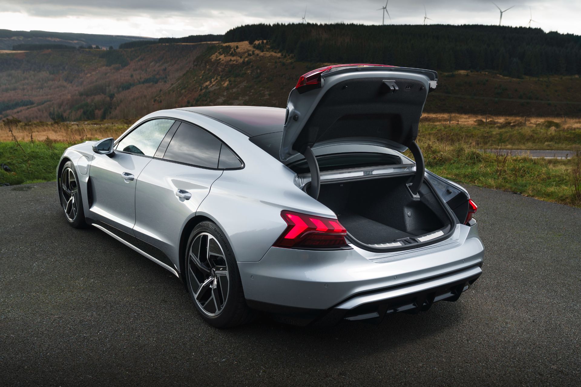 2026 audi e tron gt quattro cargo space boot open silver