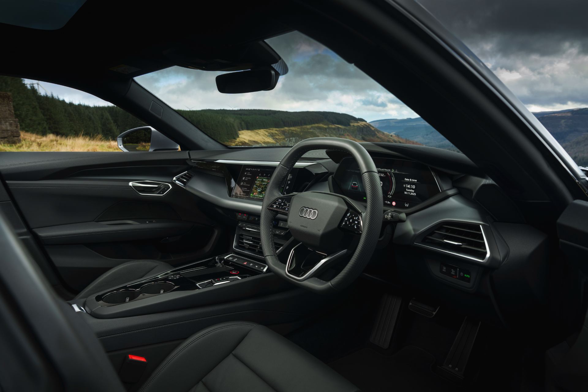 2026 audi e tron gt quattro interior cockpit