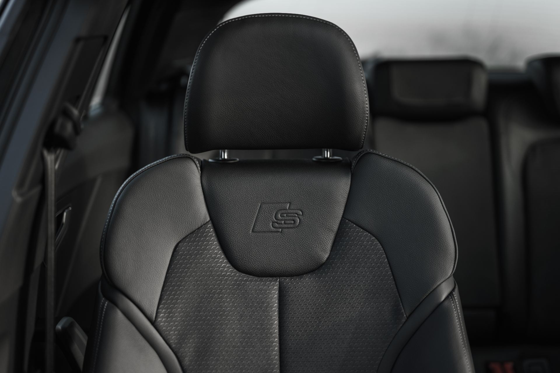 2025 audi q2 interior sport seat s logo
