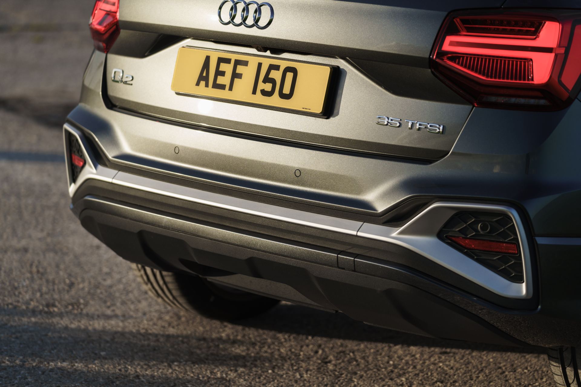 2025 audi q2 rear 35 tfsi badge grey