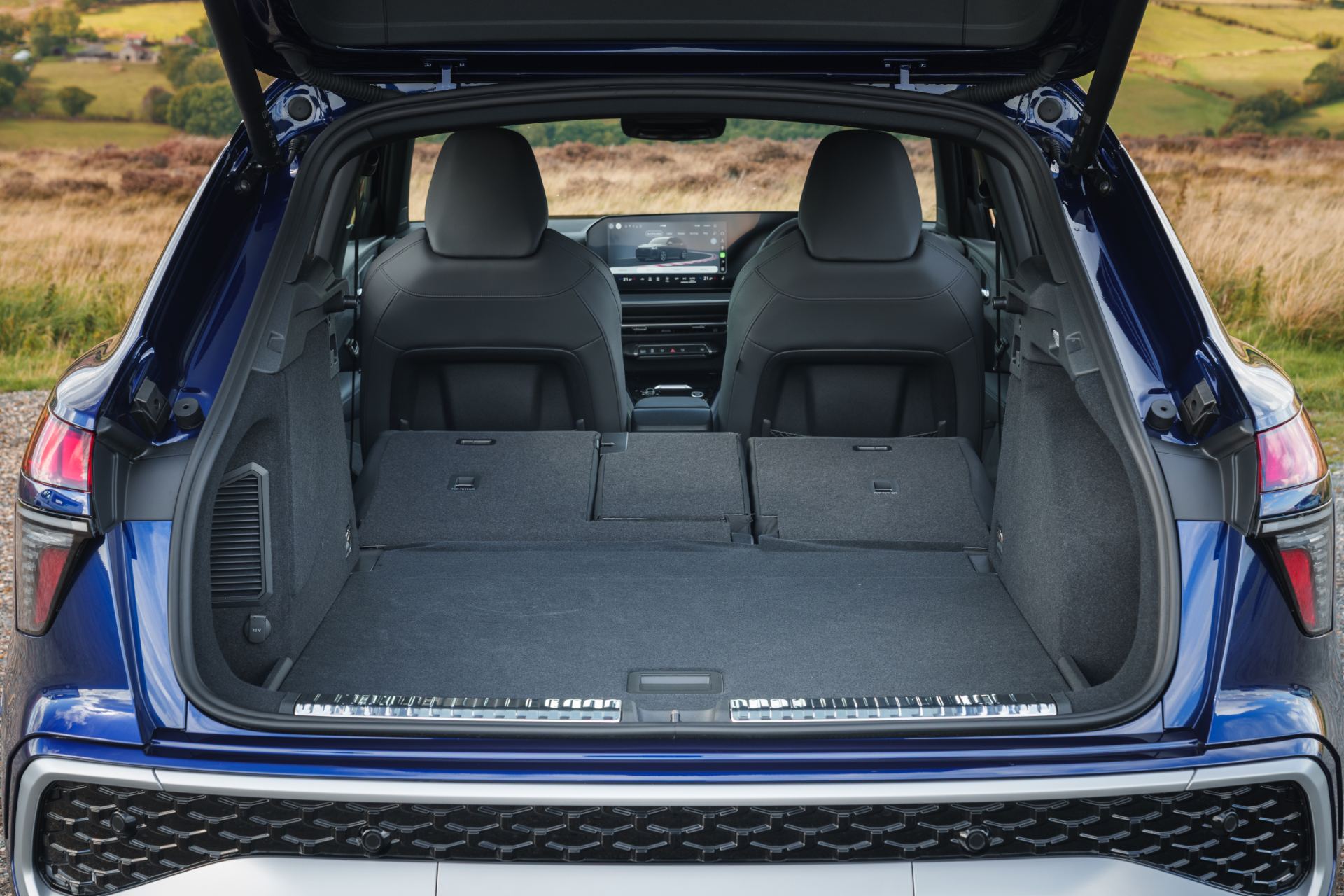 2026 audi q3 e hybrid cargo space seats folded