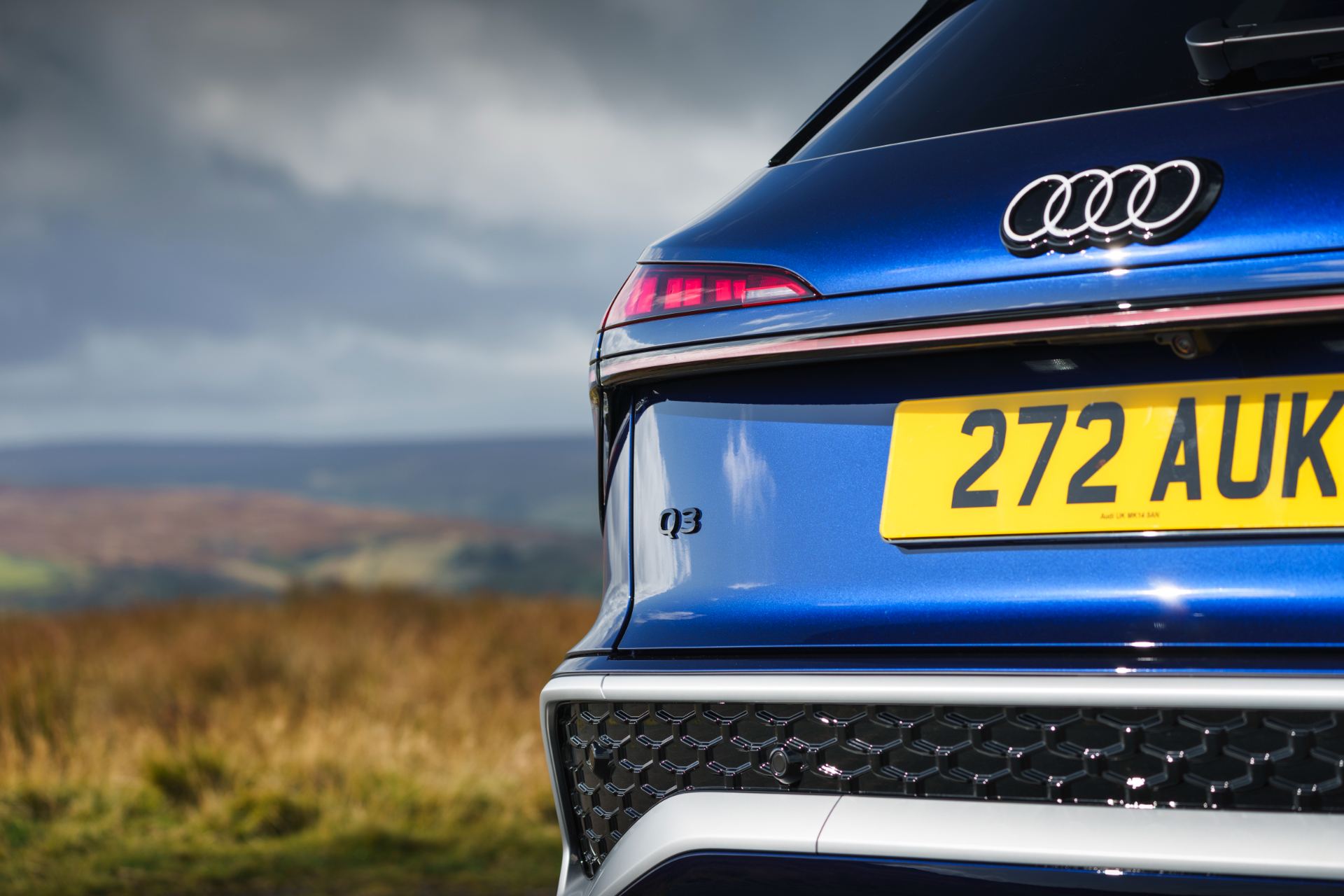 2026 audi q3 e hybrid taillight q3 badge blue