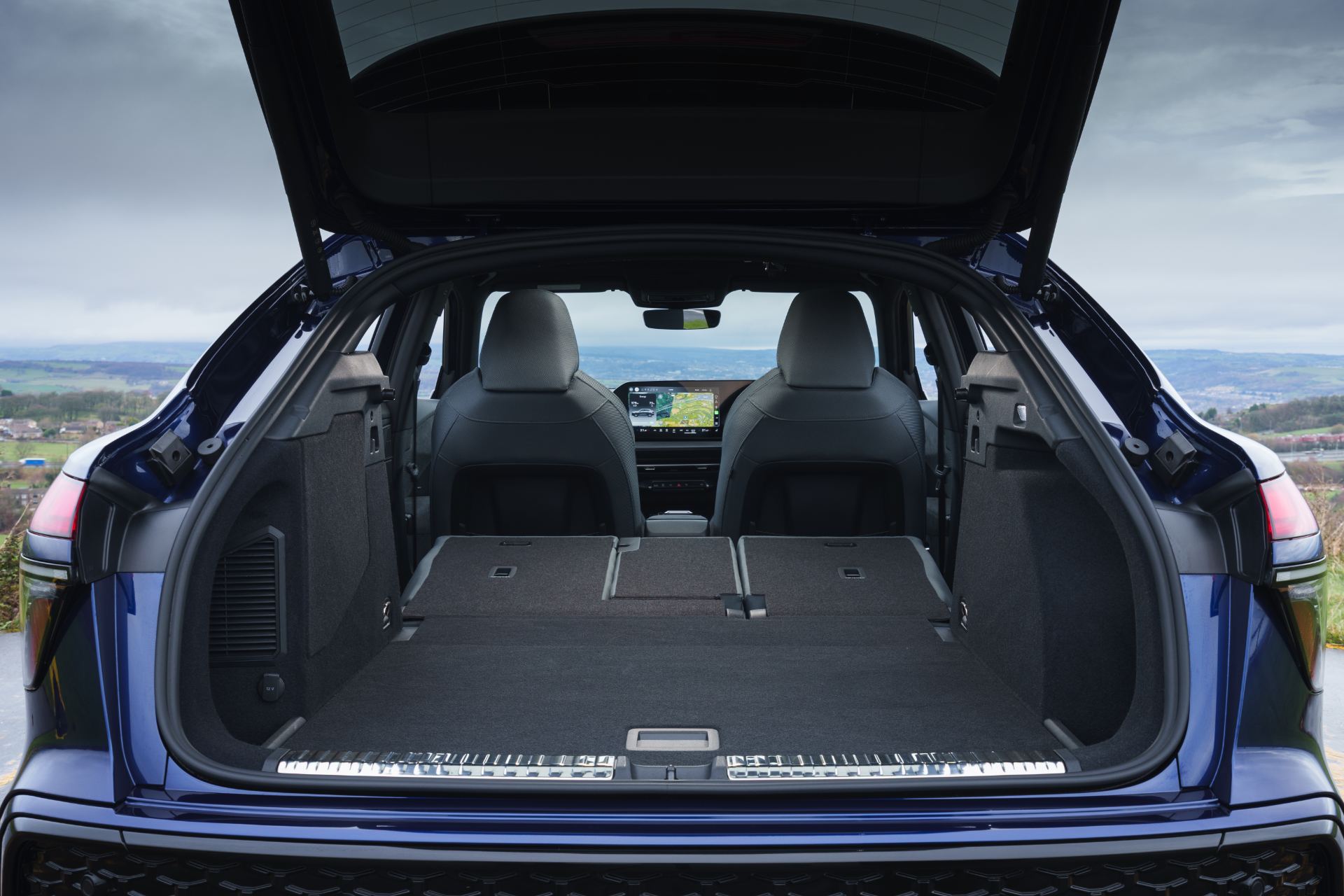 2026 audi q3 sportback e hybrid cargo space seats folded