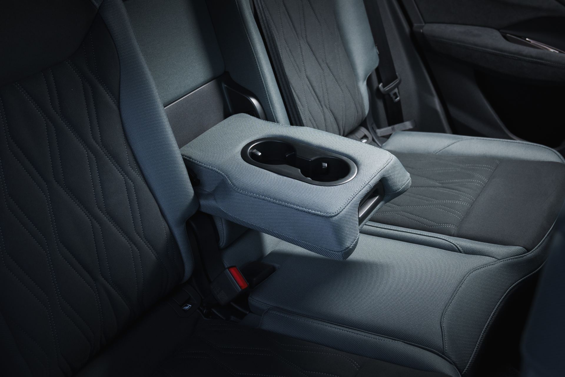 2026 audi q3 sportback e hybrid interior rear armrest