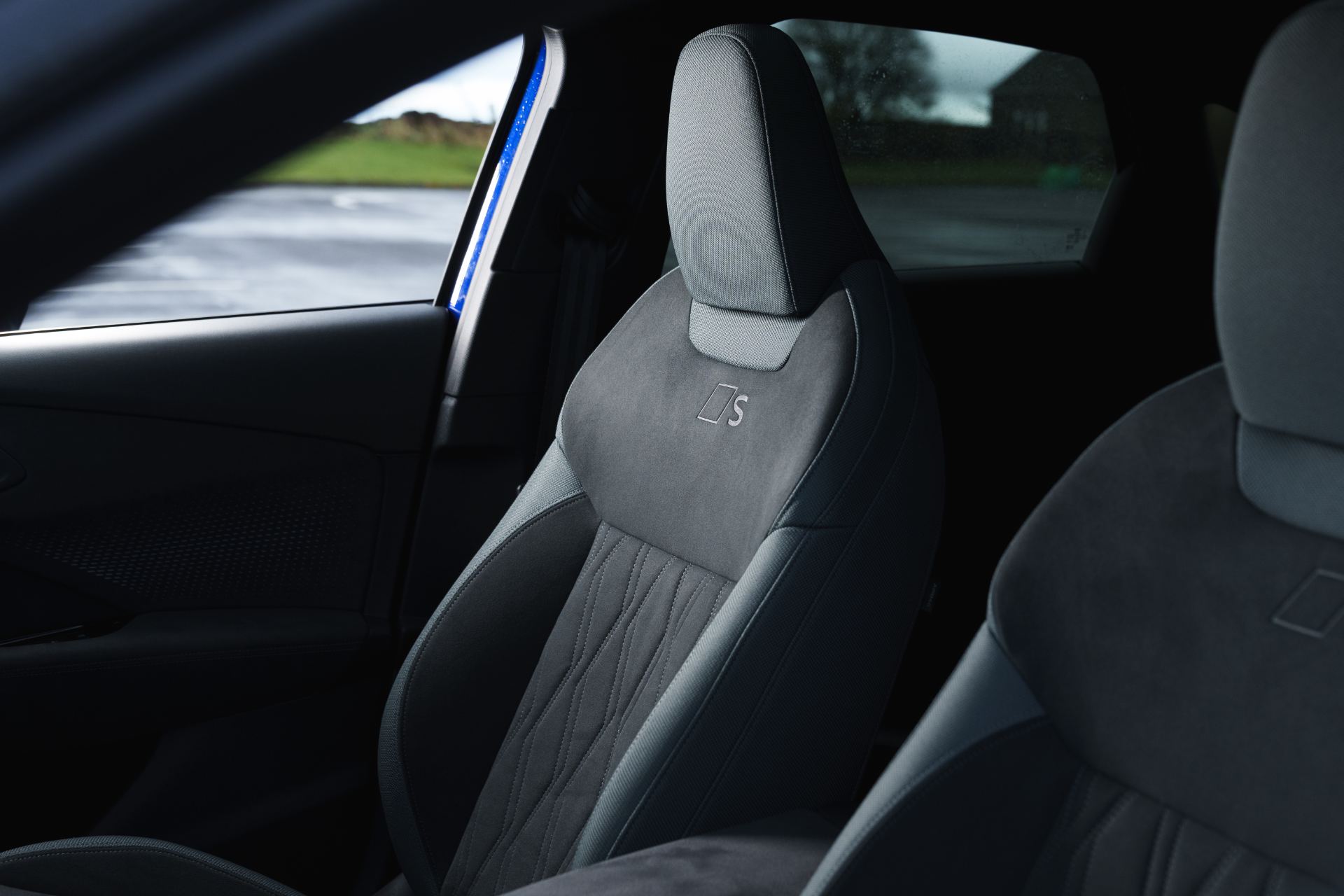 2026 audi q3 sportback e hybrid interior front seat s logo