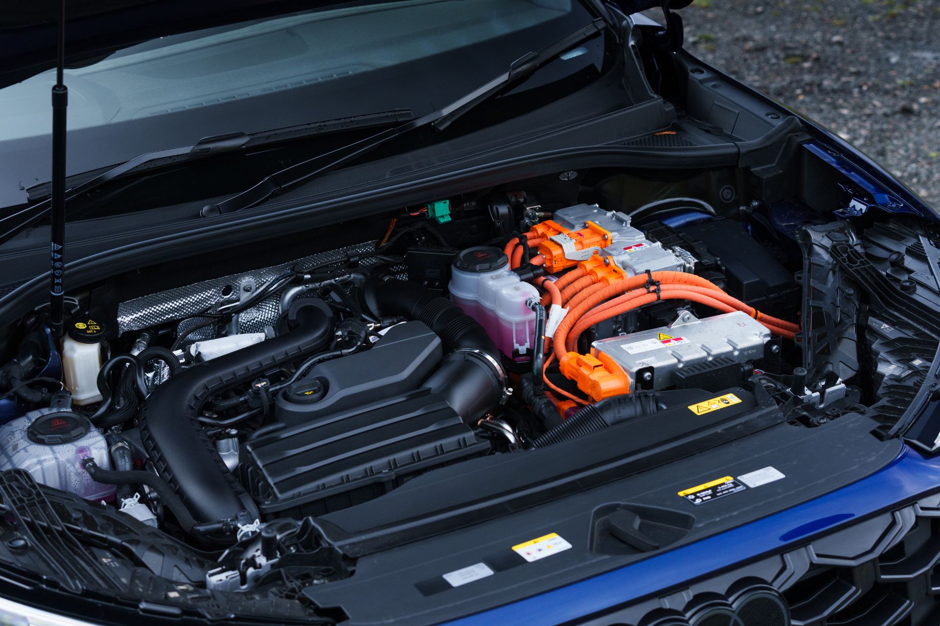 2026 audi q3 sportback e hybrid engine bay hybrid components