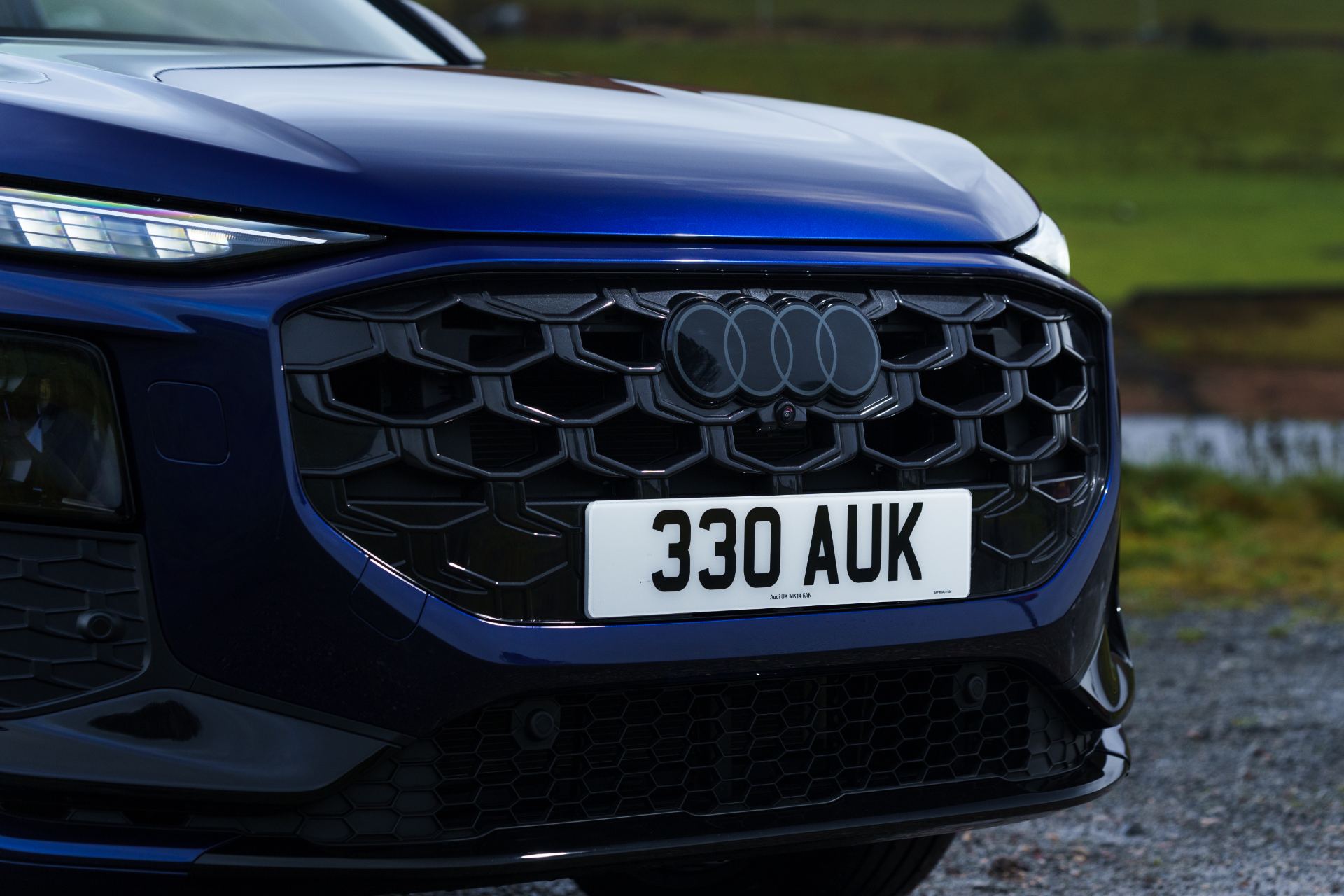 2026 audi q3 sportback e hybrid grille blue