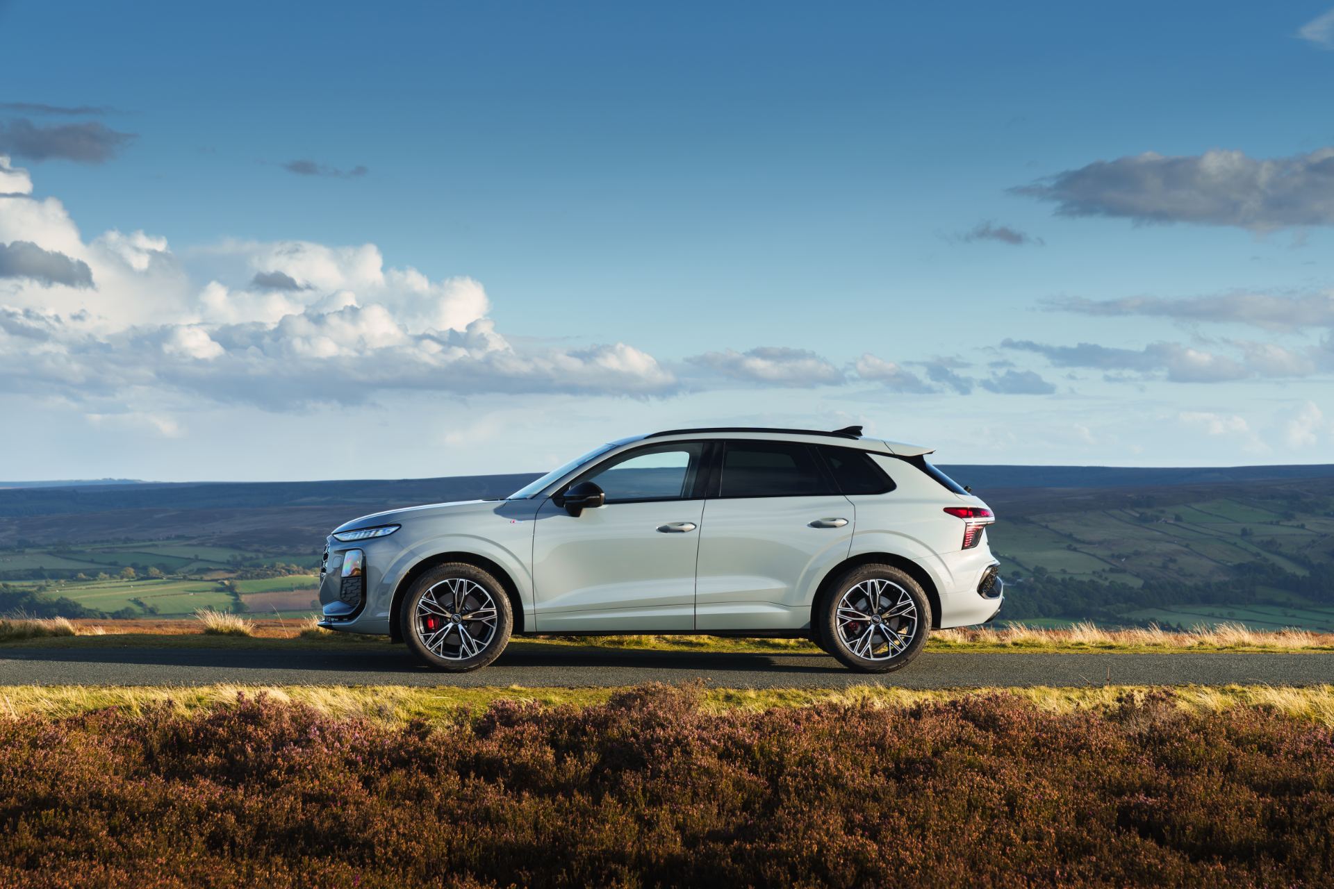 2026 audi q3 side profile moorland silver