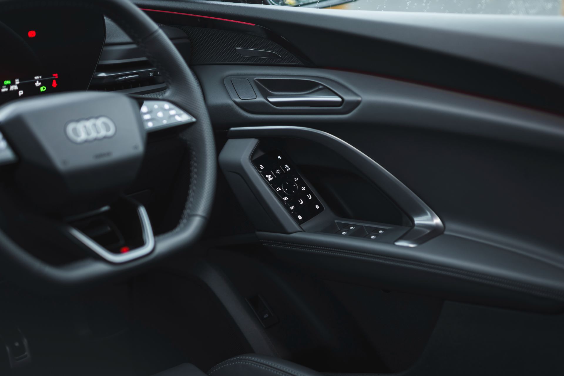 2026 audi q5 suv interior door panel controls