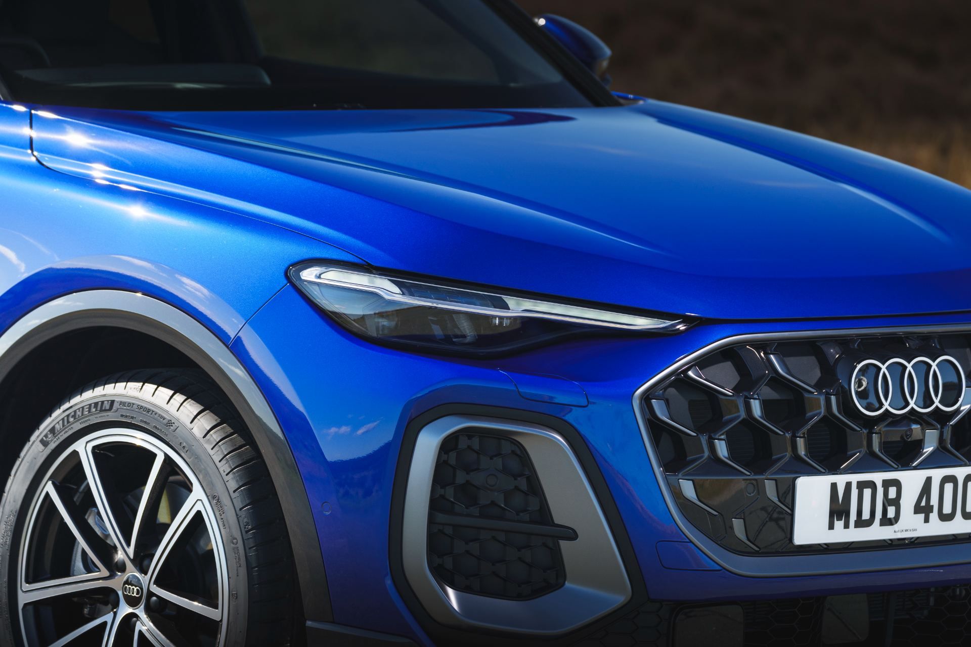 2026 audi q5 sportback e hybrid headlight blue