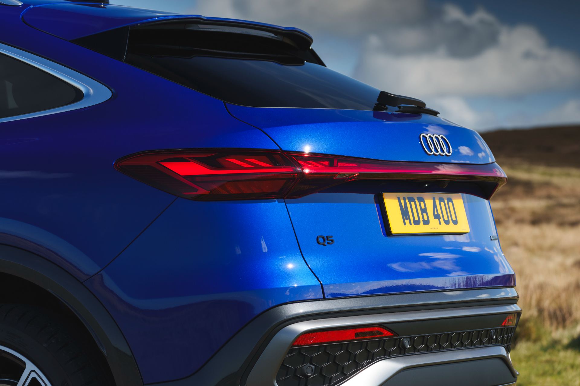 2026 audi q5 sportback e hybrid taillight blue