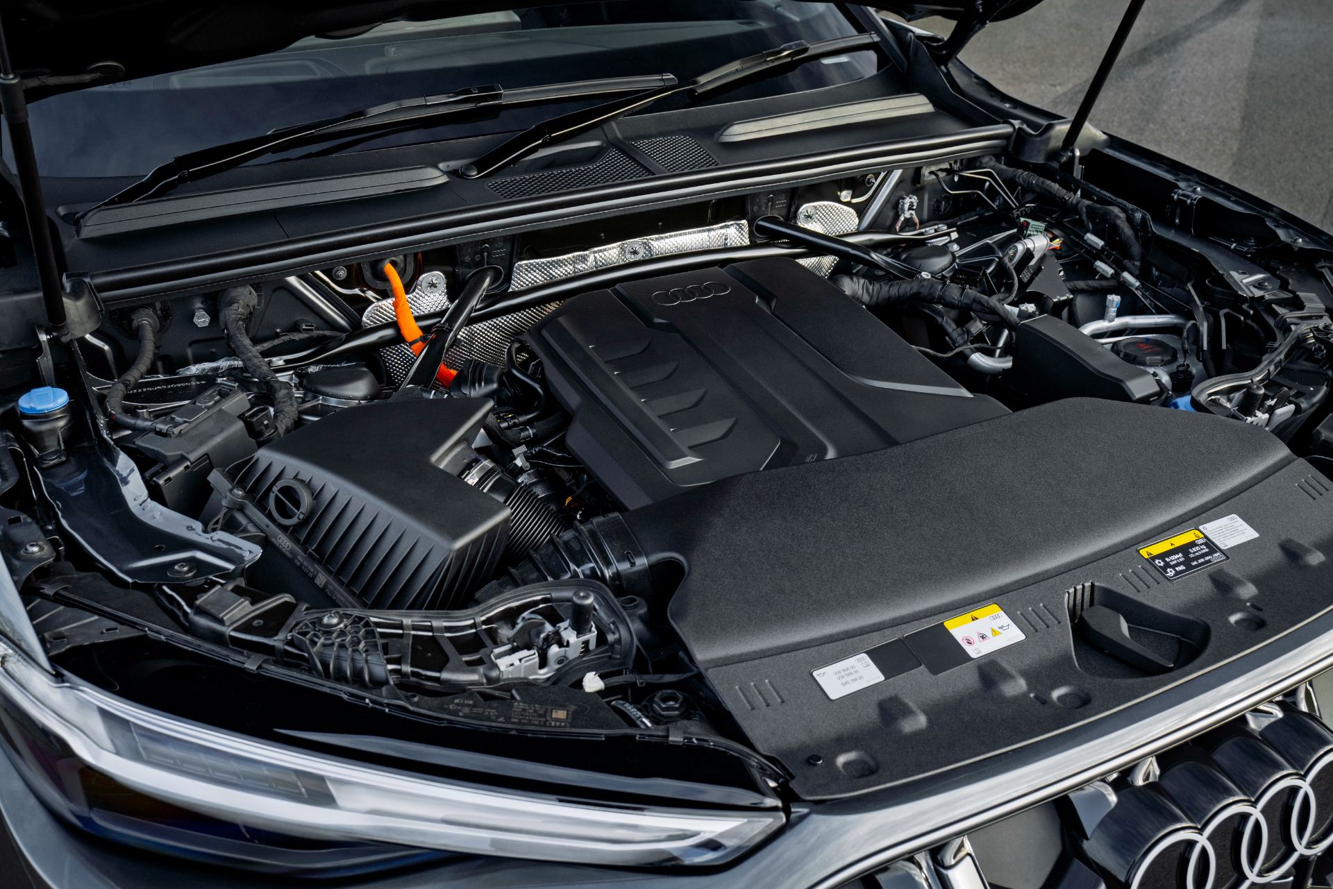 2026 audi q5 suv e hybrid engine bay