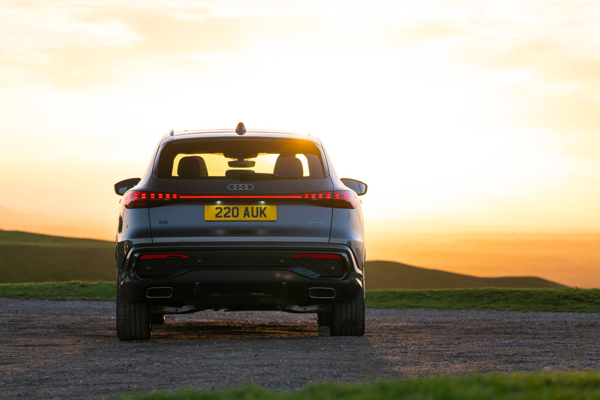 2026 audi q5 suv e hybrid rear sunset grey