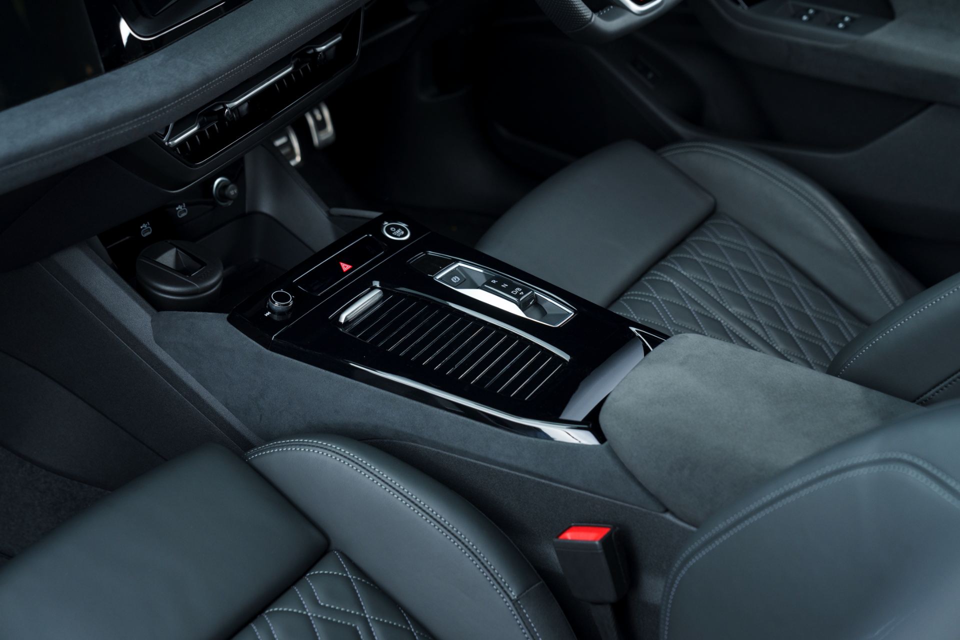 2026 audi q6 e tron interior center console