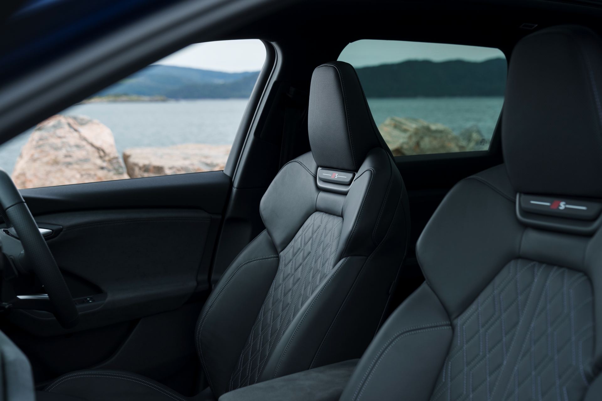2026 audi q6 e tron interior front seats
