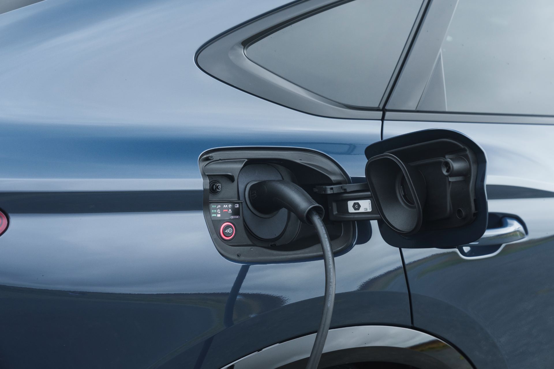 2026 audi q6 sportback e tron charging port