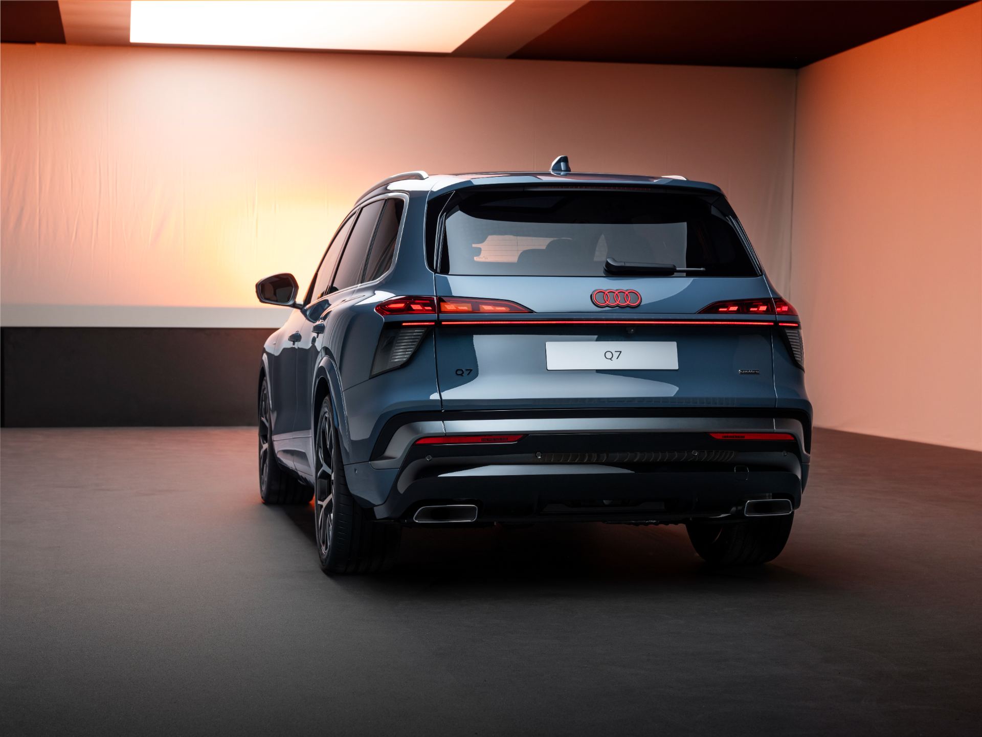 2027 audi q7 rear studio blue